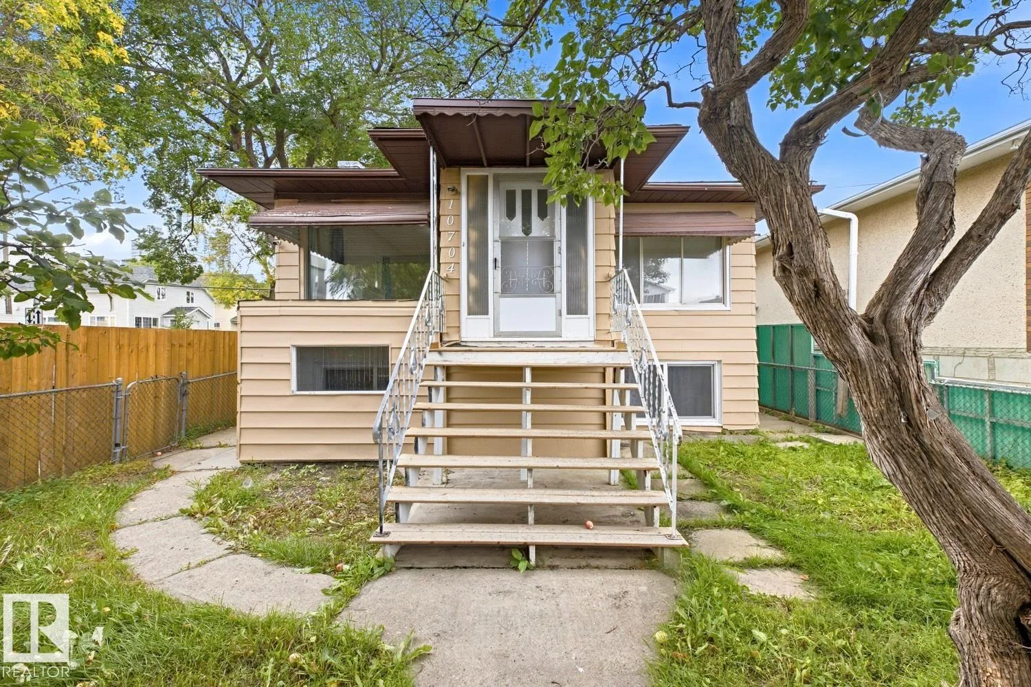 10704 96 ST NW, Edmonton