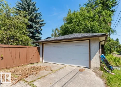 11115 39A AV NW