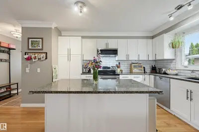 Photo 1 of 11423 35 AV NW