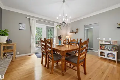 Photo 2 of 11423 35 AV NW