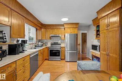 Photo 3 of 23 MONTCALM CR