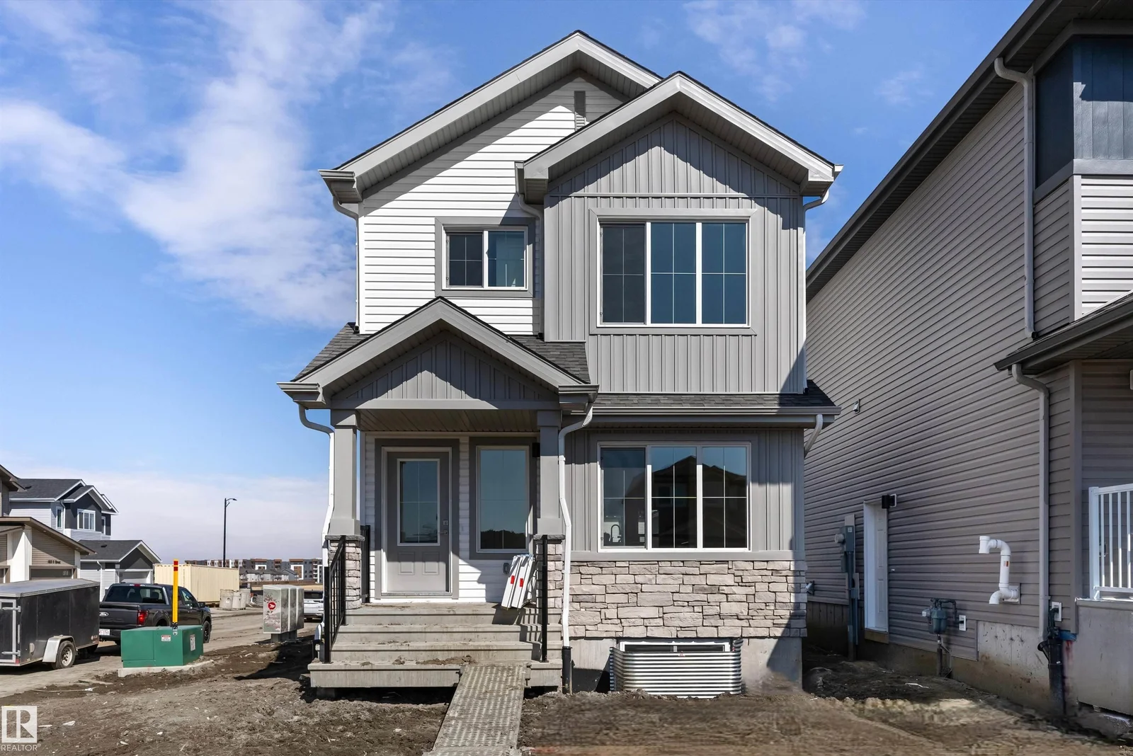 1060 14 AV NW, Edmonton