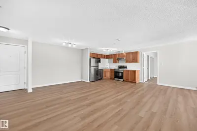 Photo 4 of #1303 330 CLAREVIEW STATION DR NW