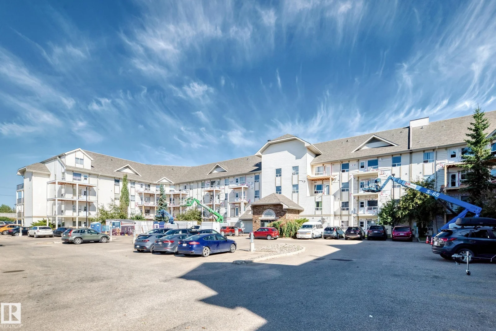 #1303 330 CLAREVIEW STATION DR NW, Edmonton