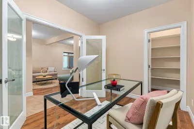 Photo 4 of 10143 123 ST NW