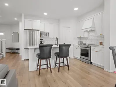 Photo 3 of 17 SAVOY CR