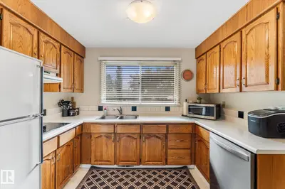 Photo 4 of 16807 98 Avenue NW NW