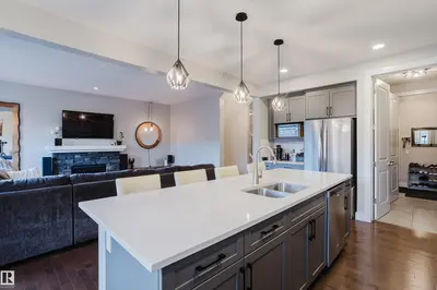 Photo 2 of 15820 15 AV SW