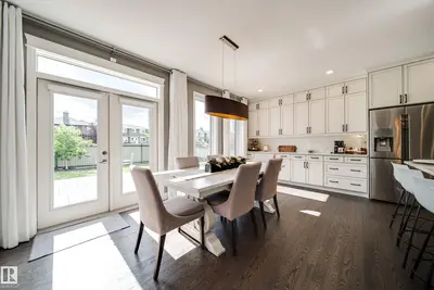 Photo 4 of 17707 9A AV SW
