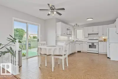 Photo 3 of 1259 JOYCE CR NW