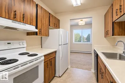 Photo 1 of #402 18204 93 AV NW
