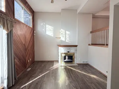 Photo 1 of 975 MILLBOURNE RD E NW