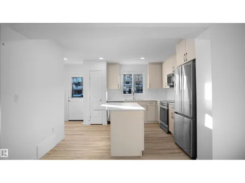 #59 17319 5 ST NE