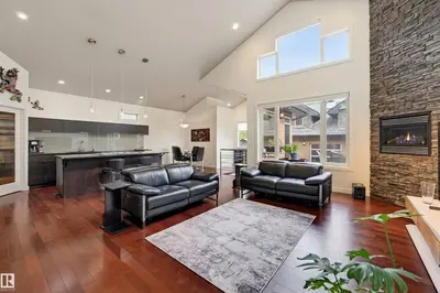 Photo 3 of 10427 134 ST NW