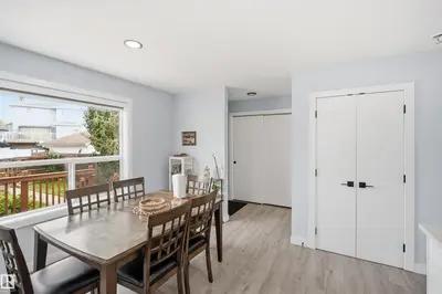 Photo 3 of 2122 37 AV NW