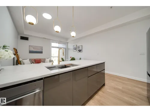#228 10531 117 ST NW