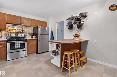 Photo 2 of 1042 PARKER DR