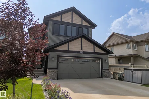 53 AINSLEY WY