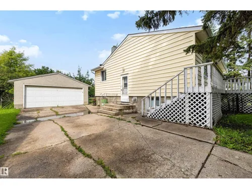 12348 128 ST NW