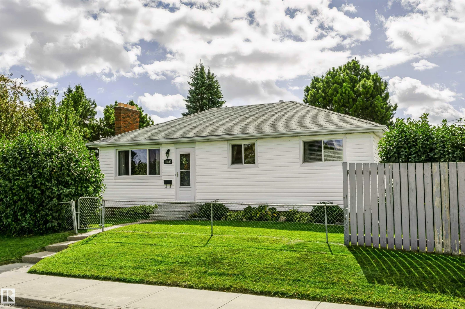 13503 135 AV NW, Edmonton