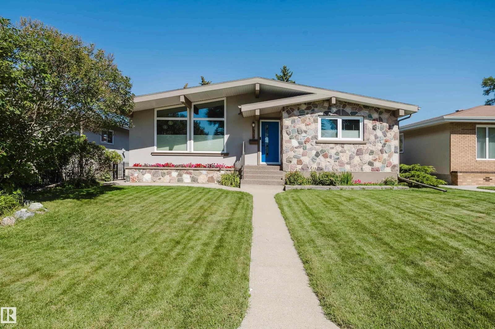 10924 35A AV NW, Edmonton
