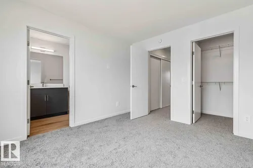 8024 228 ST NW