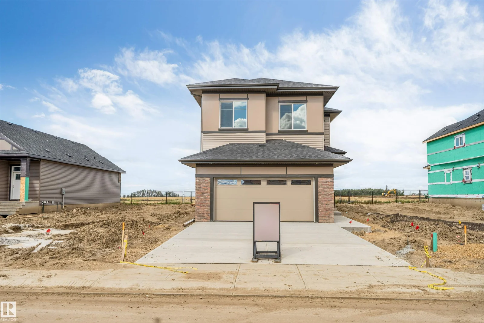 208 Falcon CR, Leduc