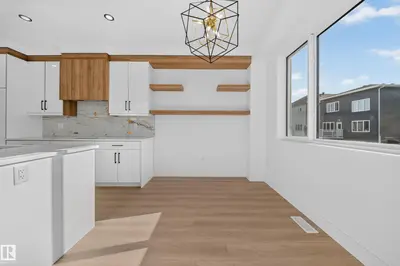 Photo 2 of 17623 67 ST NW