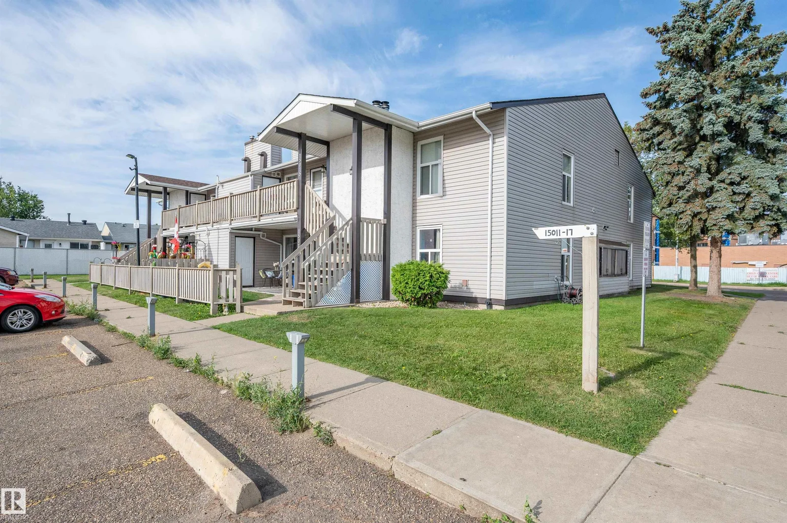 15017 26 ST NW, Edmonton