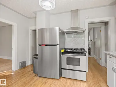 Photo 4 of 11331 66 ST NW