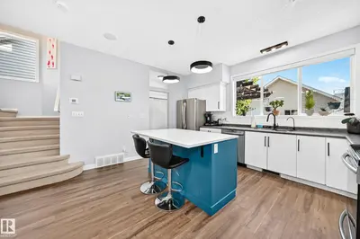 Photo 3 of 1115 80 ST SW