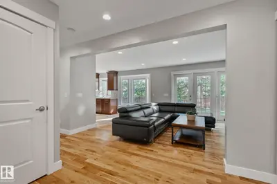 Photo 3 of 12403 29A AV NW