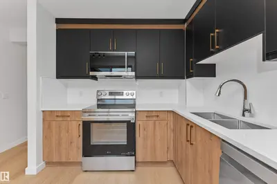 Photo 3 of 155 WOODBOROUGH WY NW