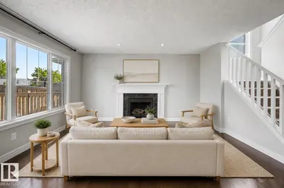 Photo 4 of 15868 10 AV SW