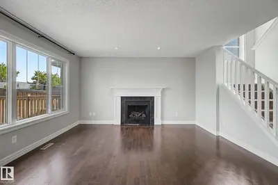 Photo 3 of 15868 10 AV SW