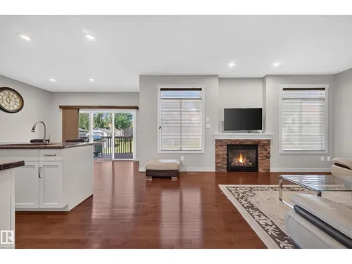 1512 Cunningham CA SW