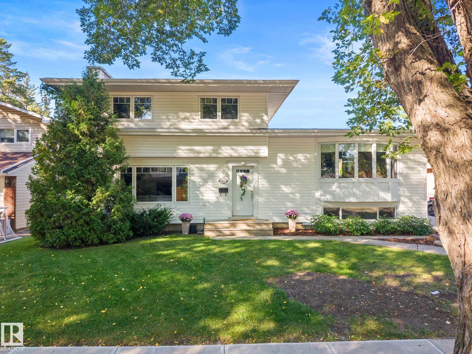 15716 78A AV NW, Edmonton