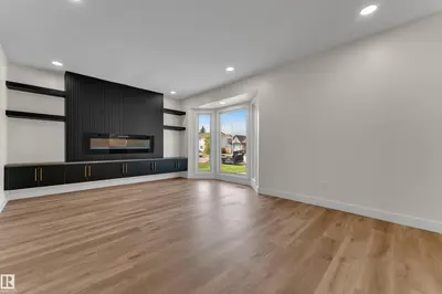 Photo 3 of 11427 141 AV NW