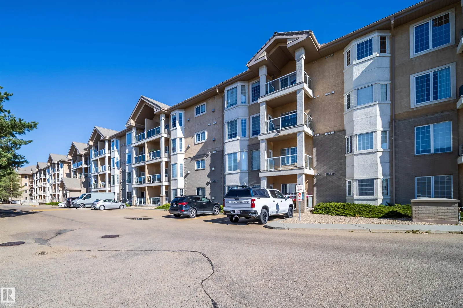 #208 11260 153 AV NW, Edmonton