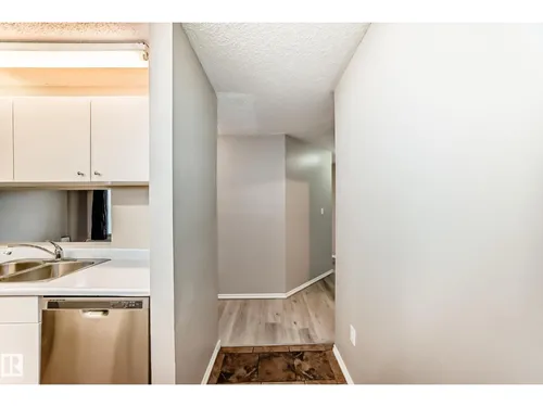 #204 2508 50 ST NW
