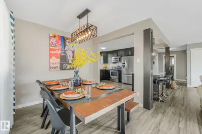 Photo 2 of 14115 70 ST NW