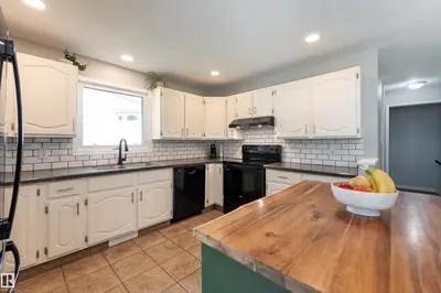 Photo 4 of 11 PATTERSON CR