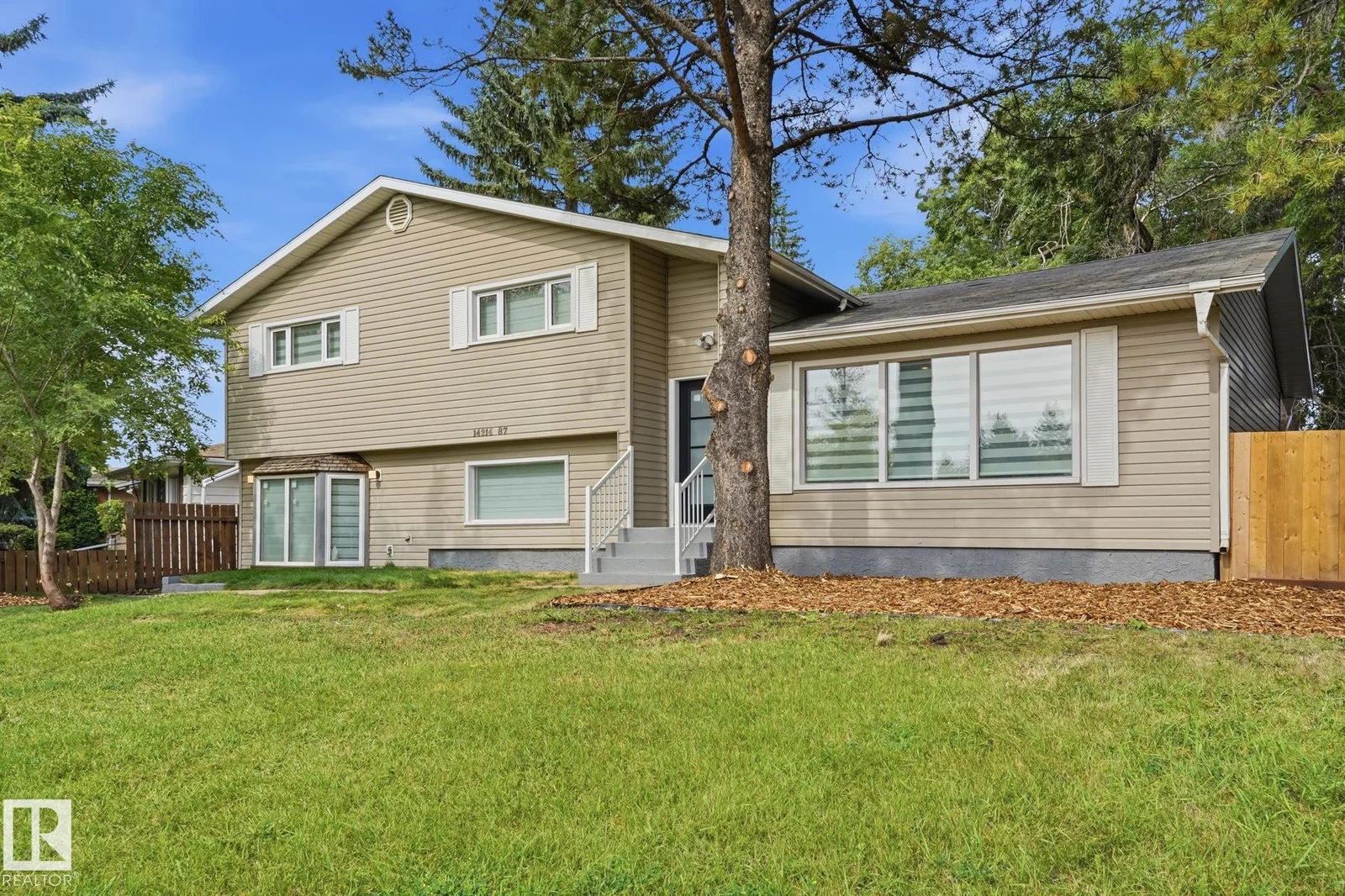 14214 87 AV NW, Edmonton
