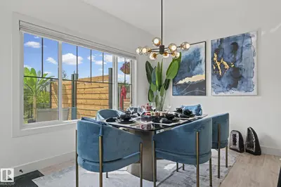 Photo 4 of 325 Annandale Crescent