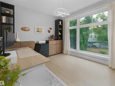Photo 4 of 10926 72 AV NW