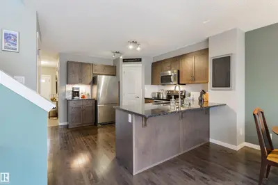 Photo 2 of 5228 20 AV SW