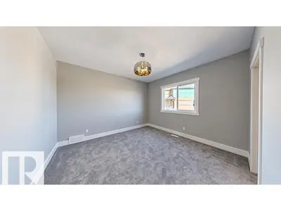 Photo 4 of 327 172 AV NW
