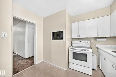 Photo 2 of 10528 128 AV NW