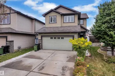 Photo 1 of 3230 21A AV NW