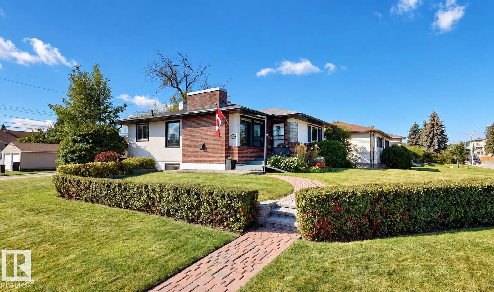 11403 112 AV NW, Edmonton